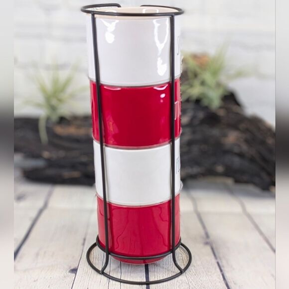 Rae Dunn FELIZ NAVIDOG, HOWLIDAY, JINGLE PAWS, SANTA PAWS Christmas Mug Stacker - Picture 3 of 7